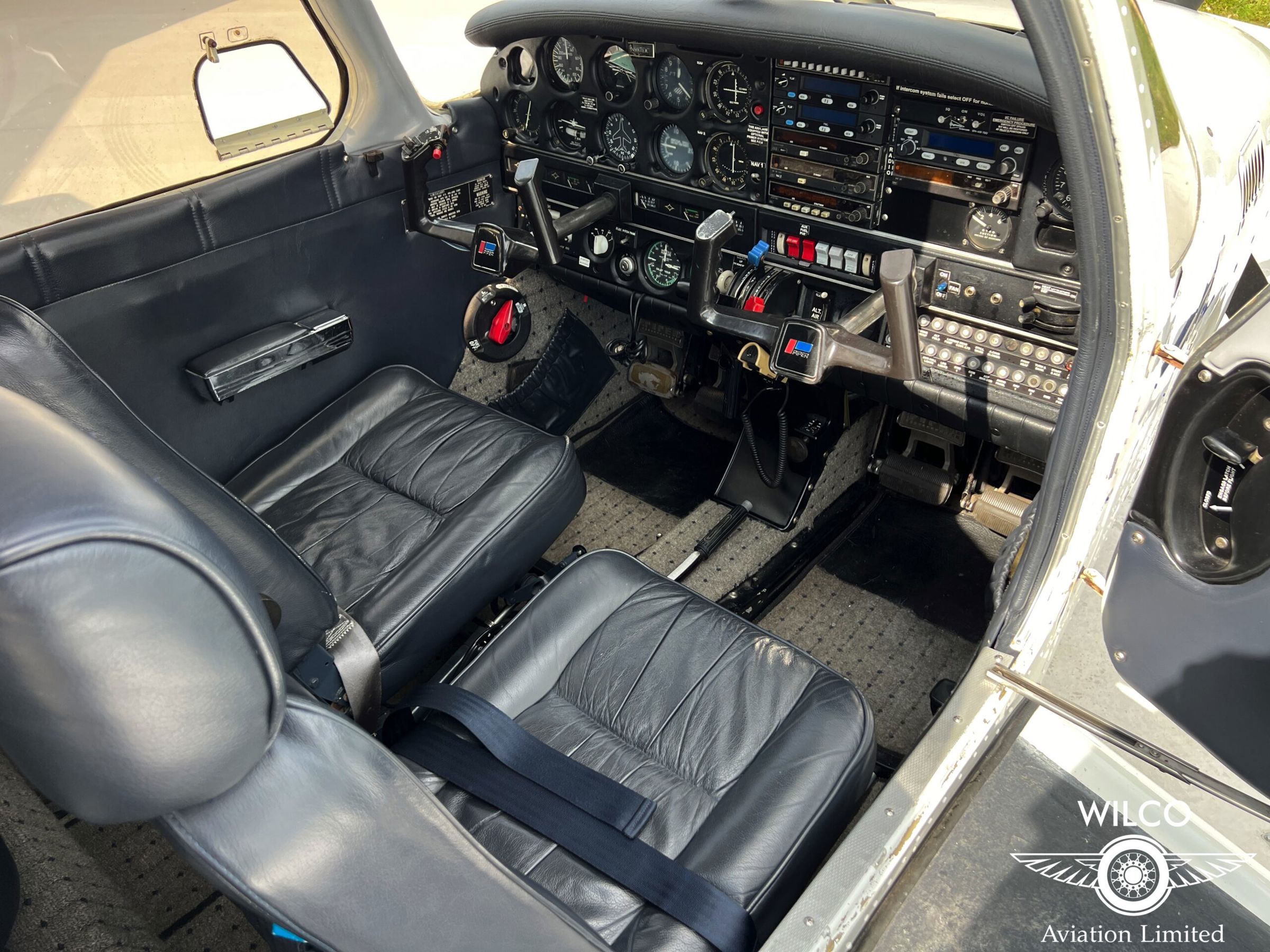 1980 Piper PA-28RT-201T Turbo Arrow IV - Interior