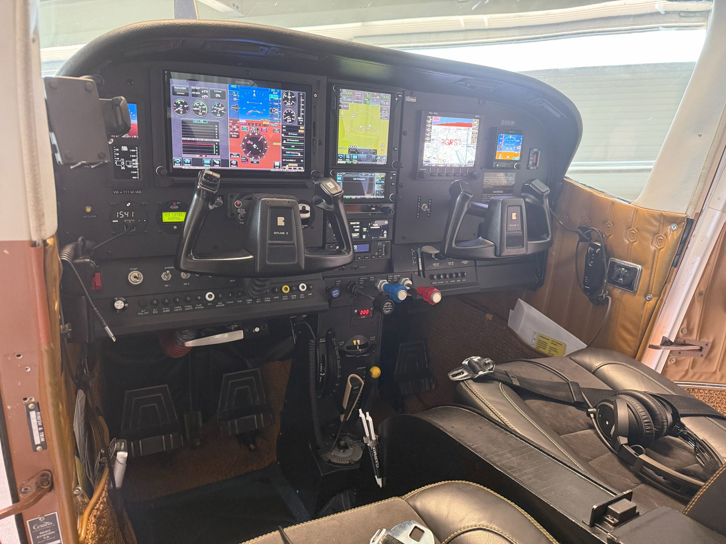 1980 Cessna (Reims) F182Q Skylane - Interior