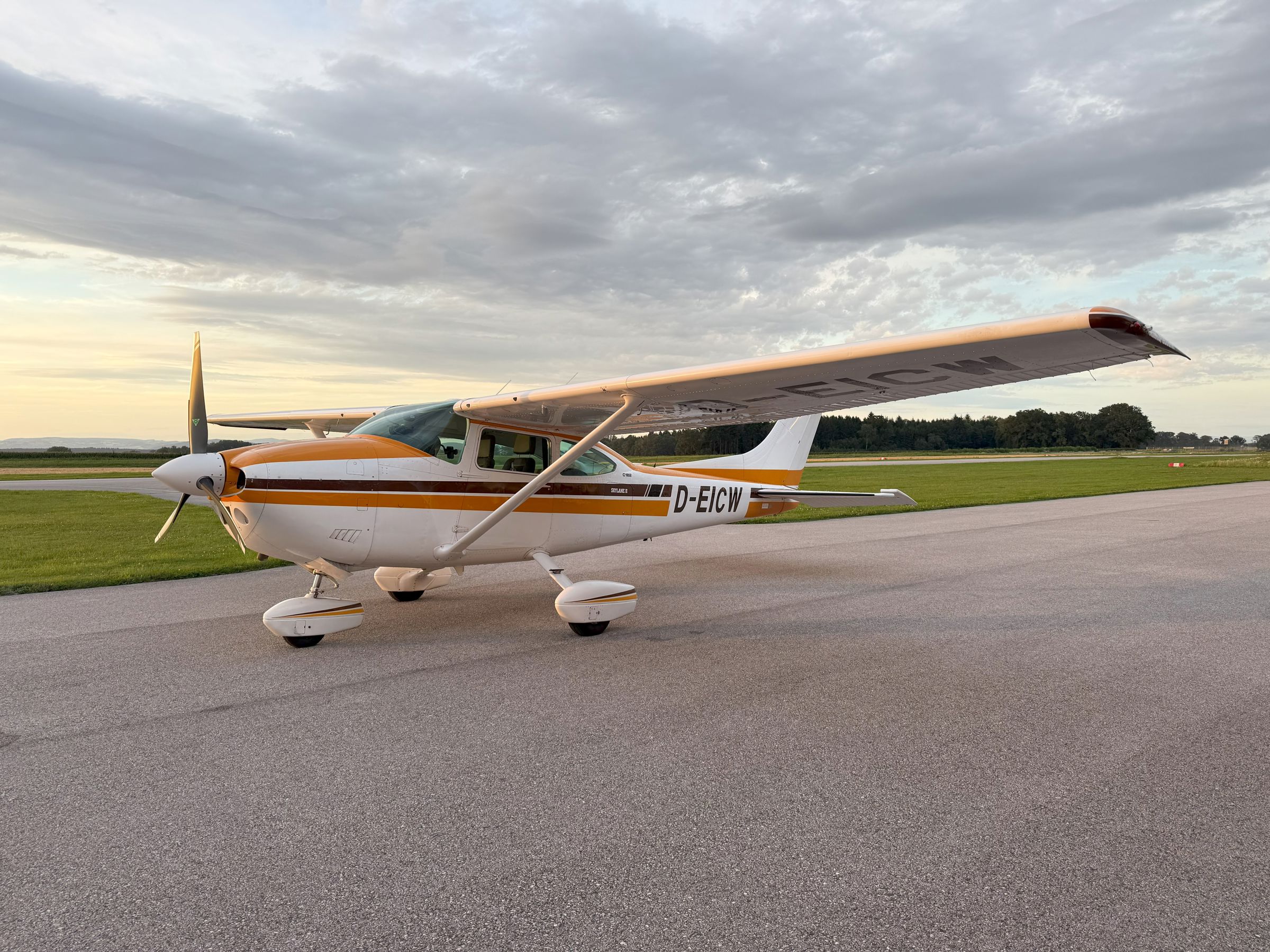 1980 Cessna (Reims) F182Q Skylane