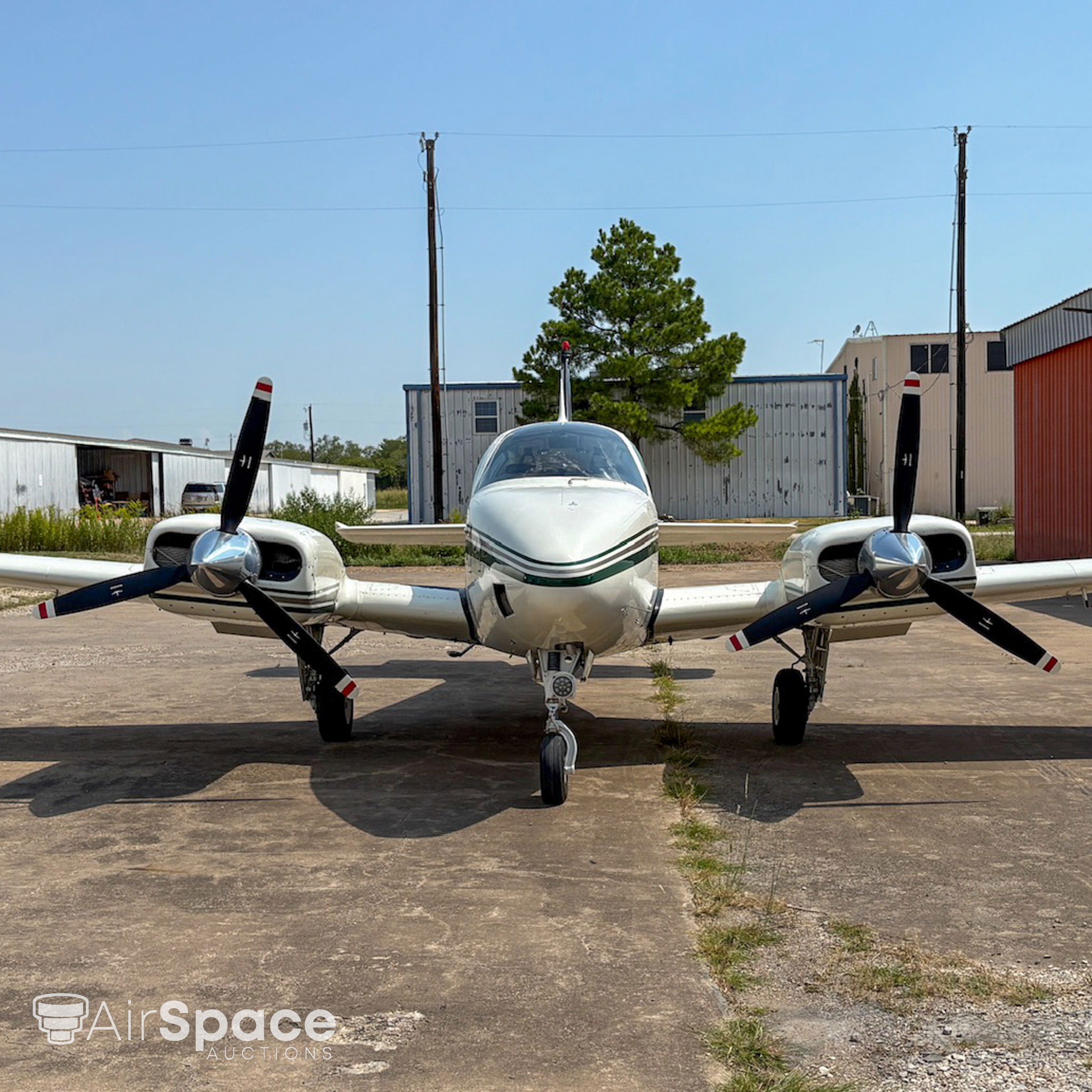 1973 Beechcraft T-24A Cochise - Exterior