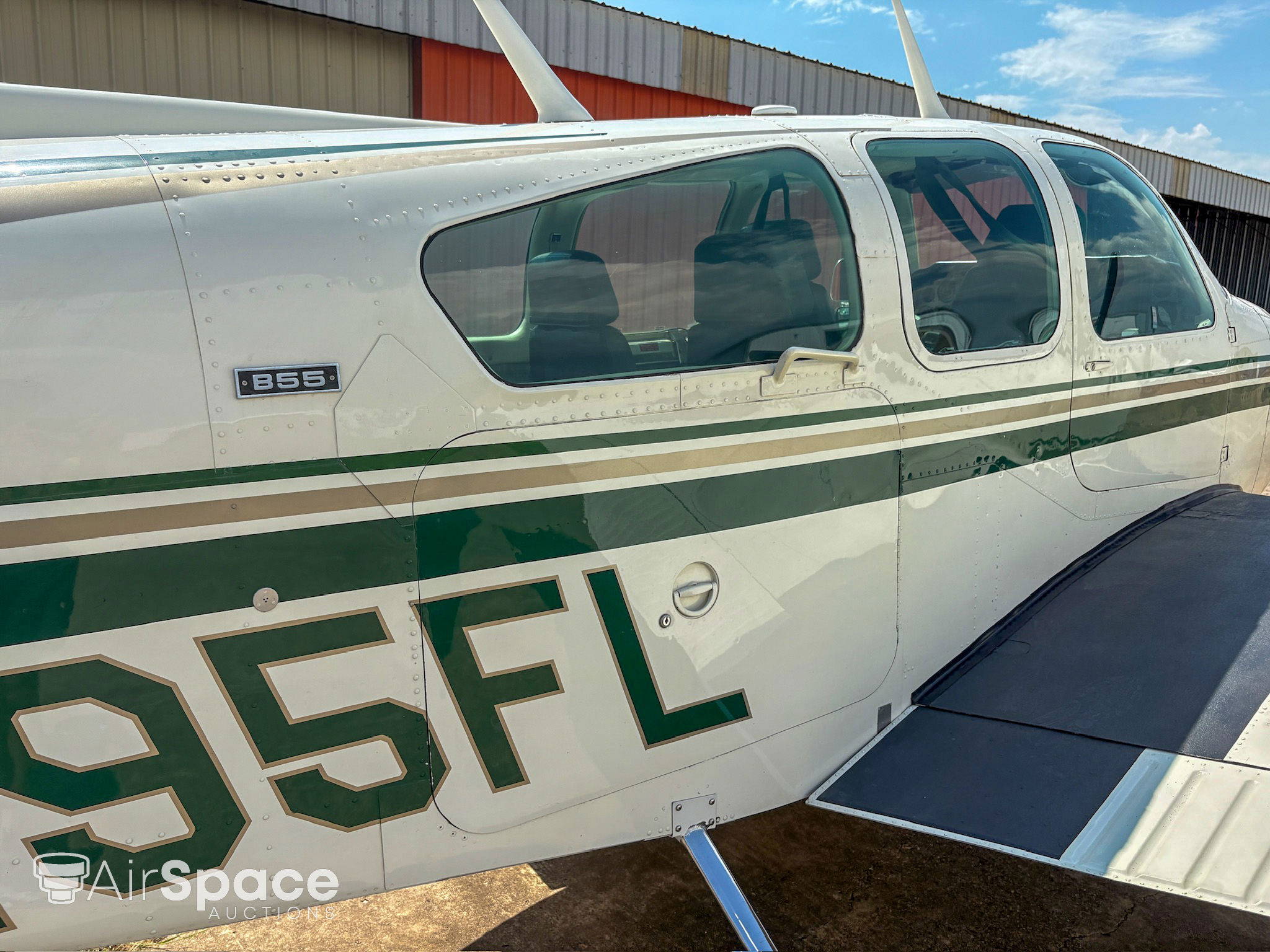 1973 Beechcraft T-24A Cochise - Exterior