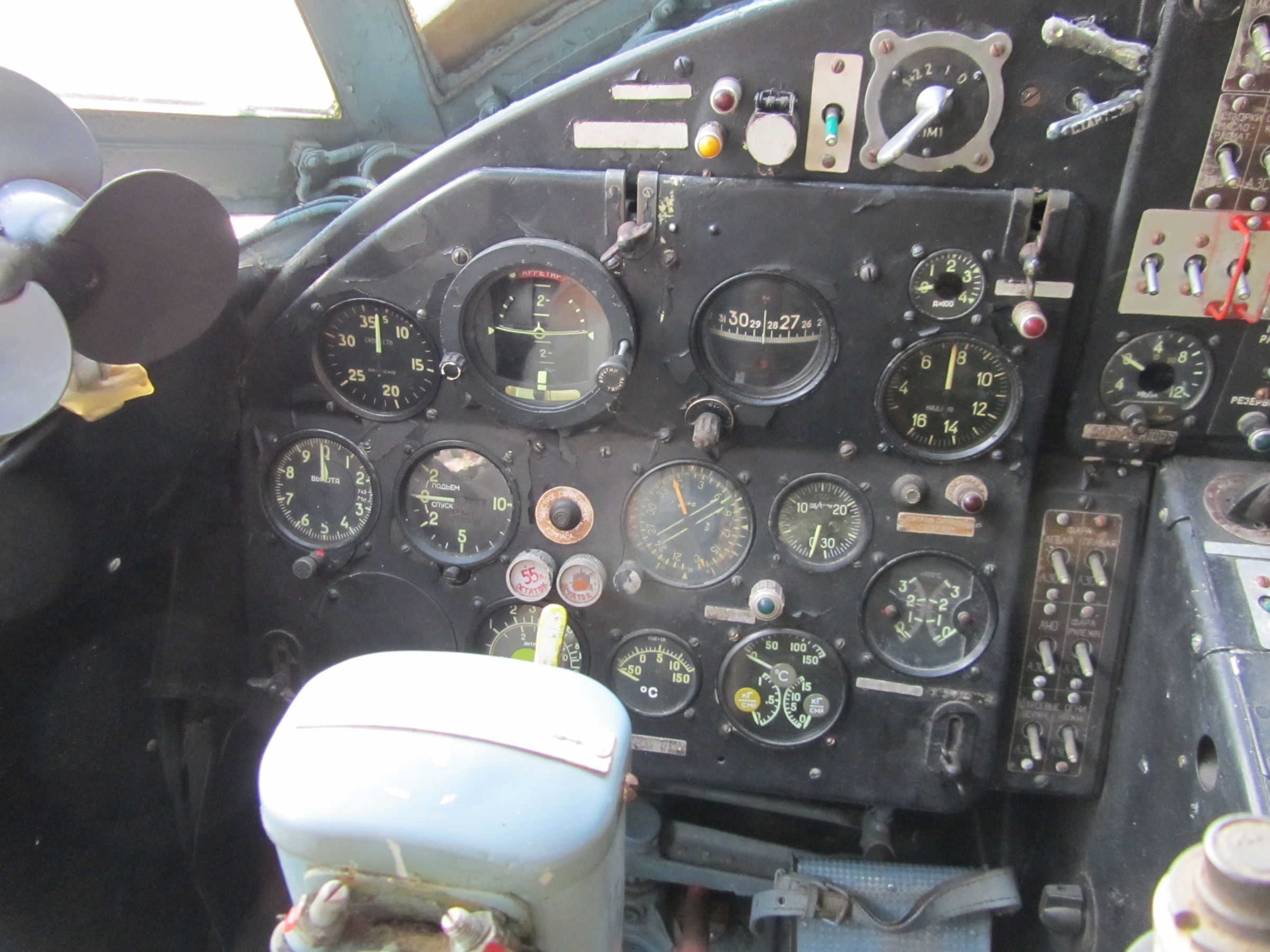 1967 Antonov An-2 - Interior