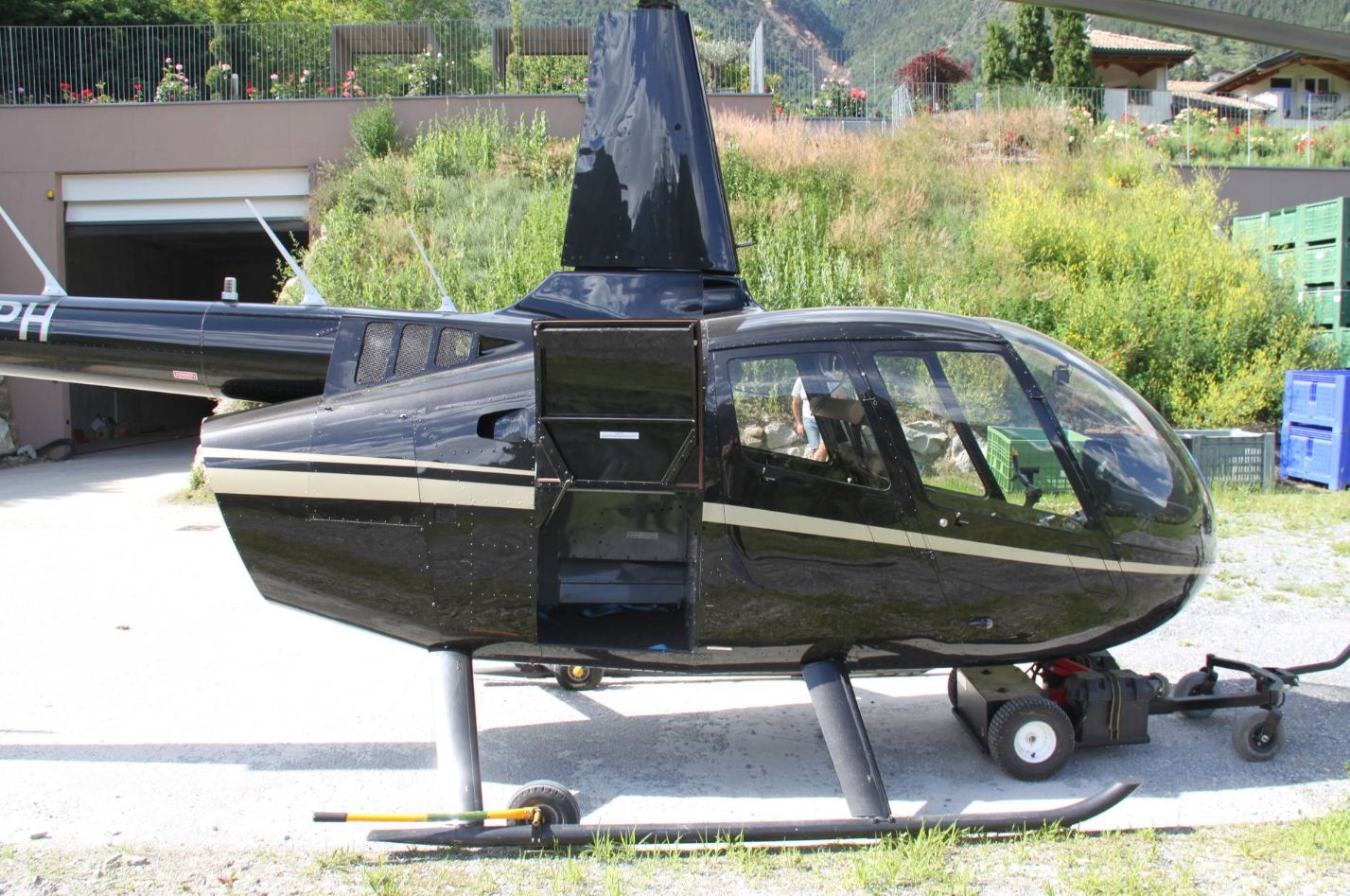 2014 Robinson R66 Turbine - Exterior