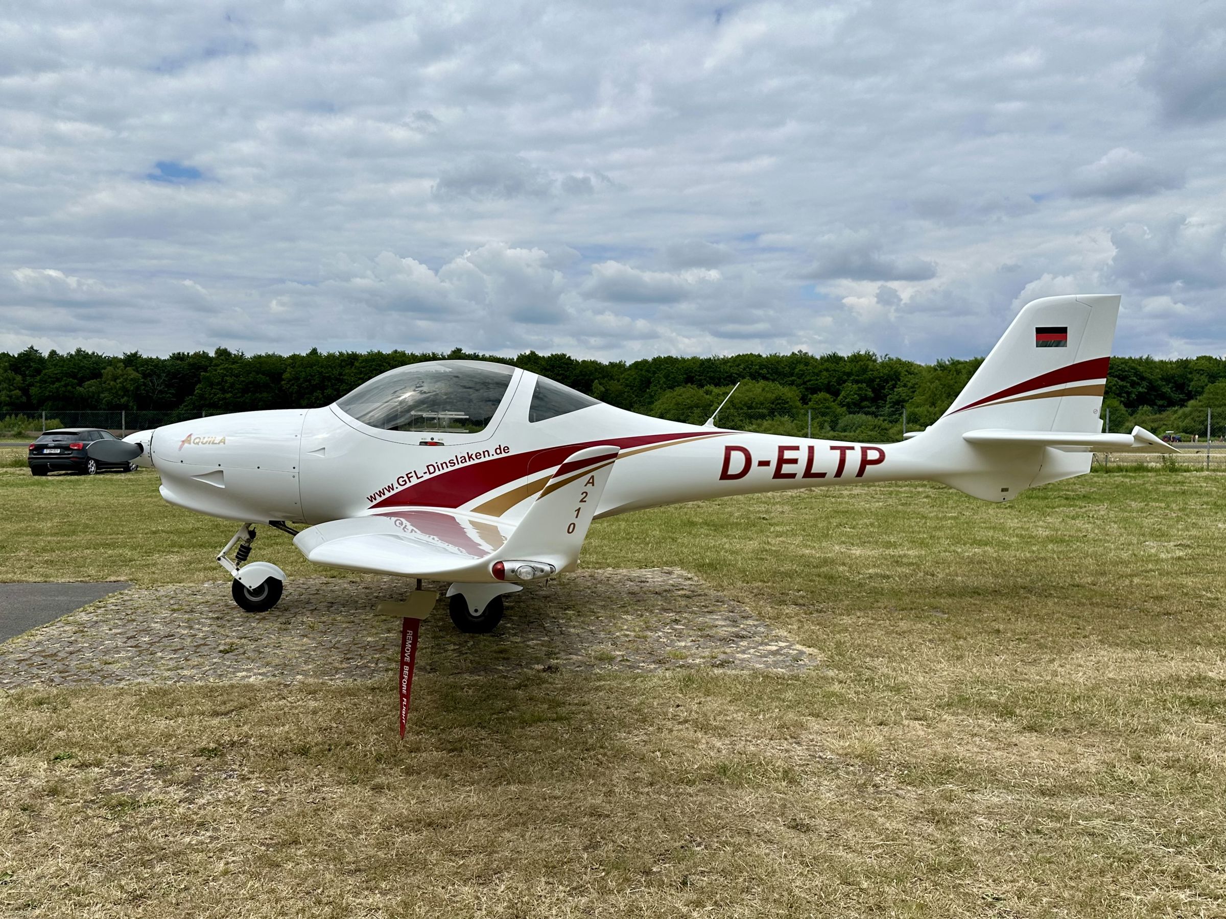 2012 Aquila A-210