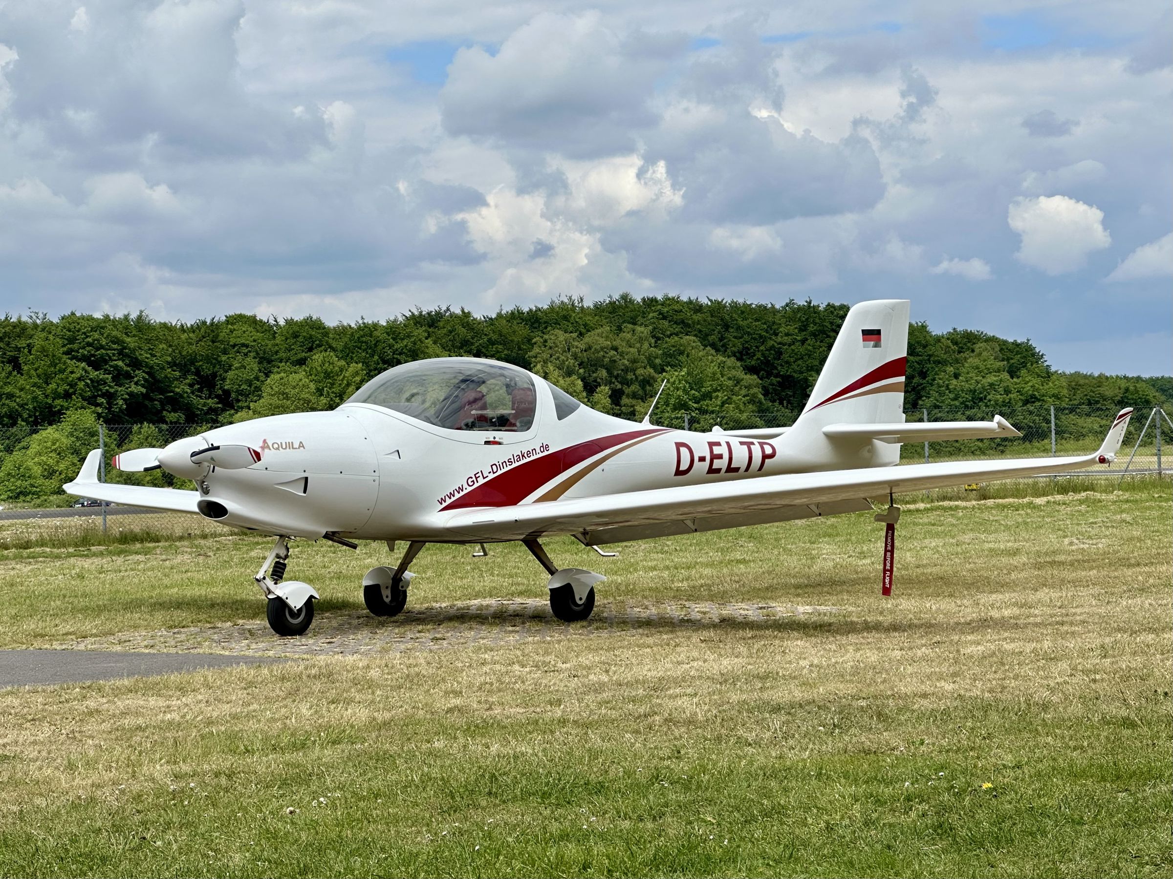 2012 Aquila A-210