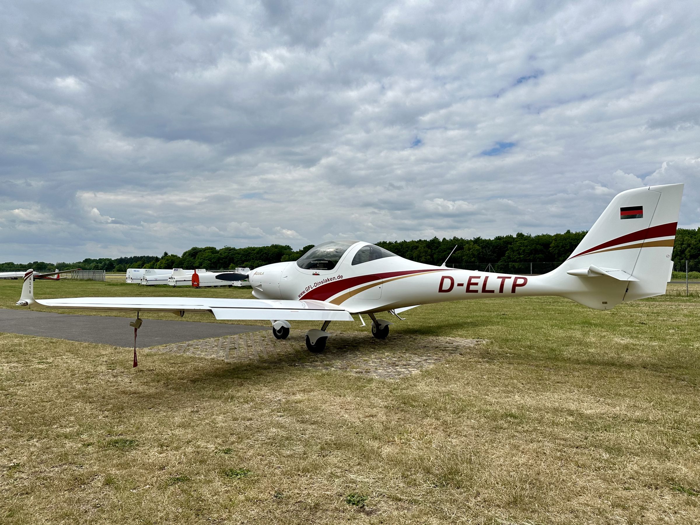2012 Aquila A-210