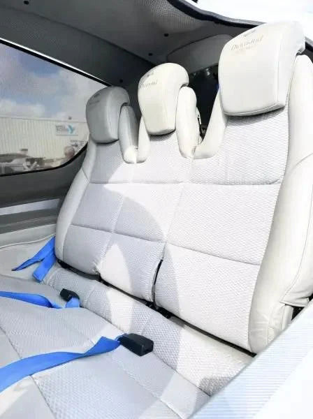 2017 Diamond DA62 - Interior