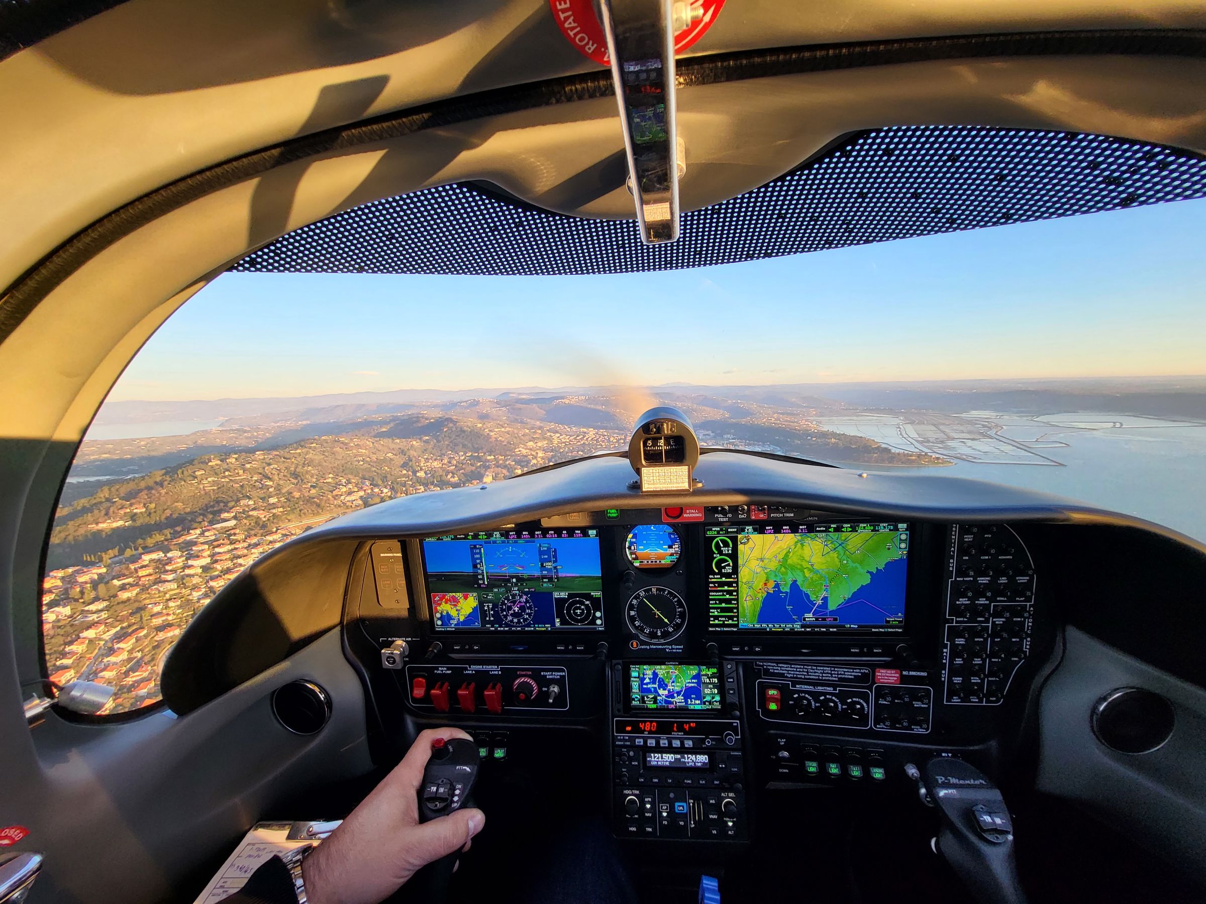 2022 Tecnam P-Mentor - Interior