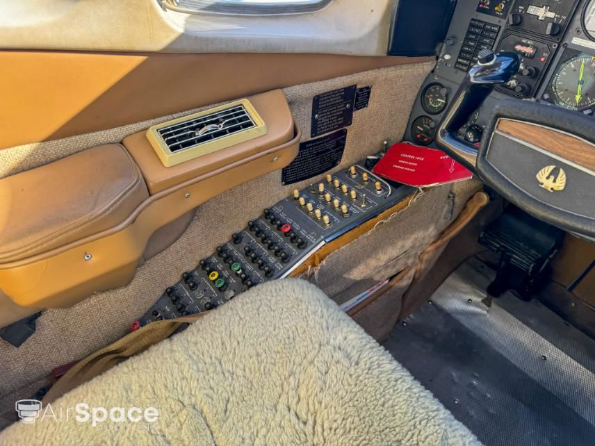 1973 Cessna 421B Golden Eagle/ Executive Commuter - Interior