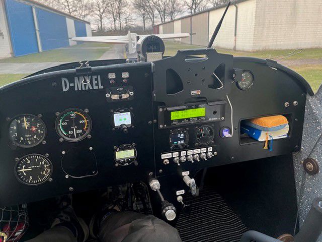 1999 Ultravia Pelican Sport 450S - Interior