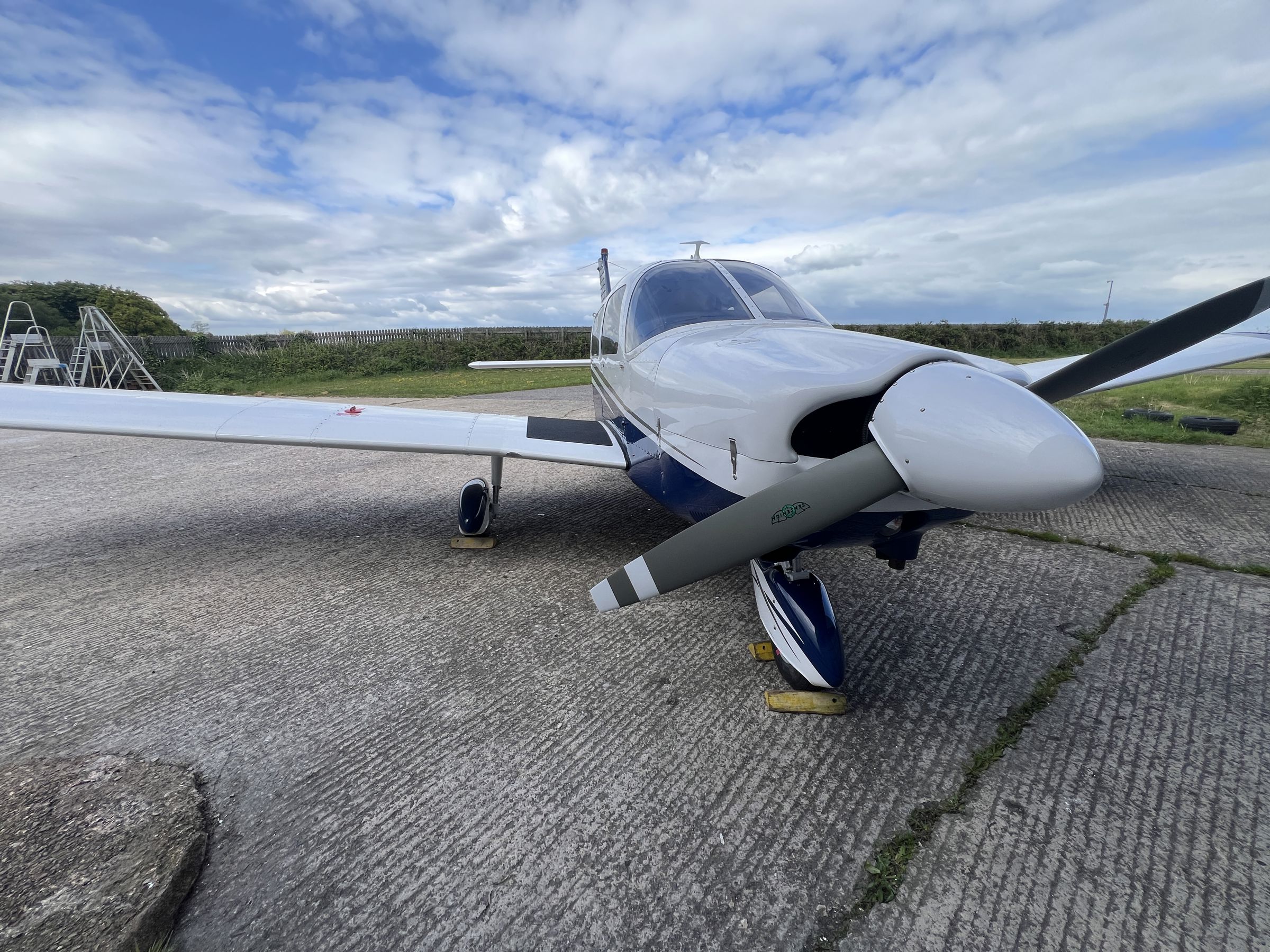 1976 Piper PA-28-181 Archer II - Exterior