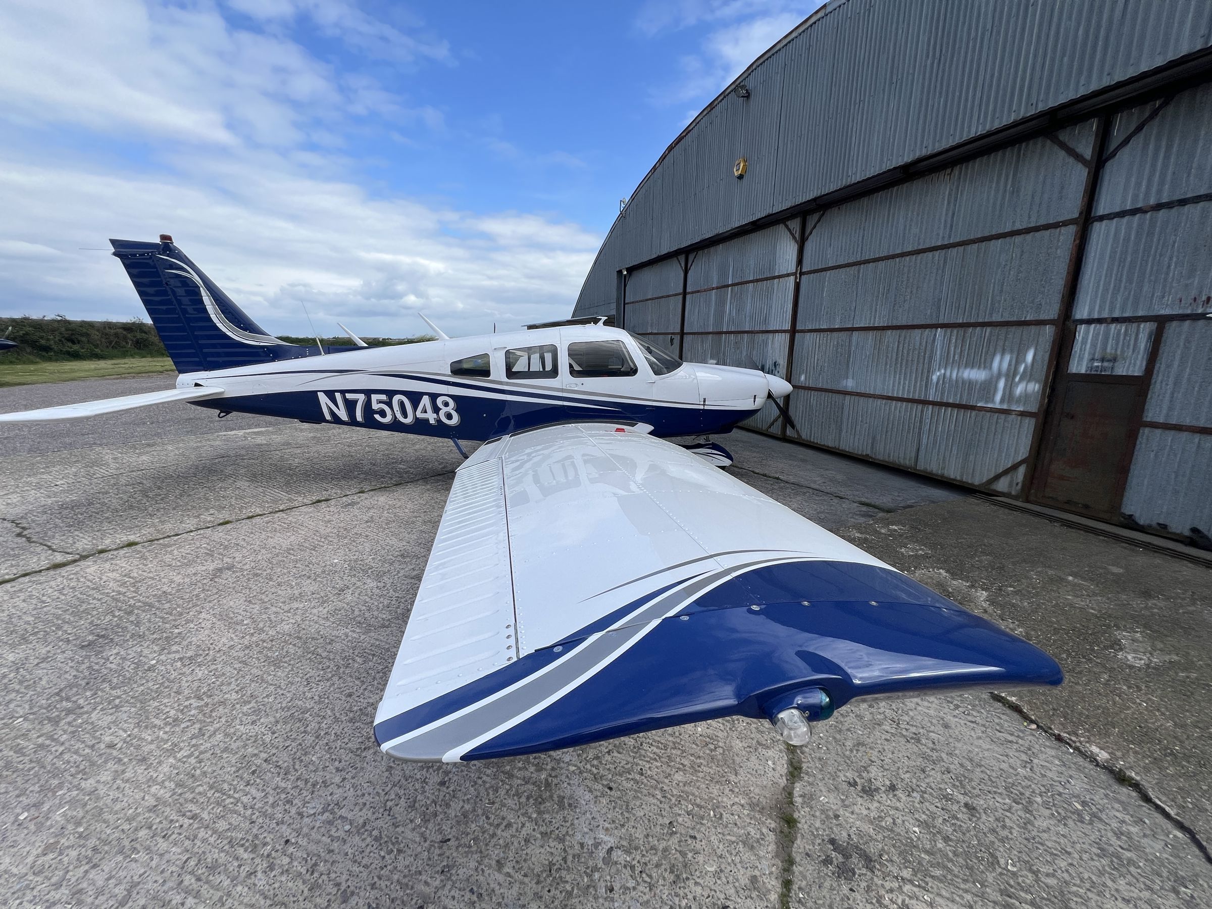 1976 Piper PA-28-181 Archer II - Exterior