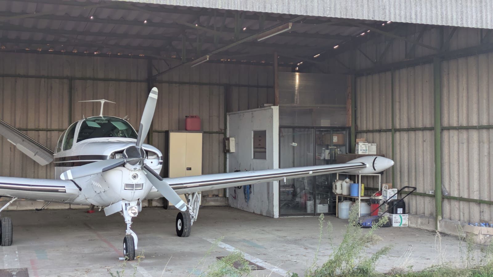 1966 Beechcraft 35 Bonanza - Exterior