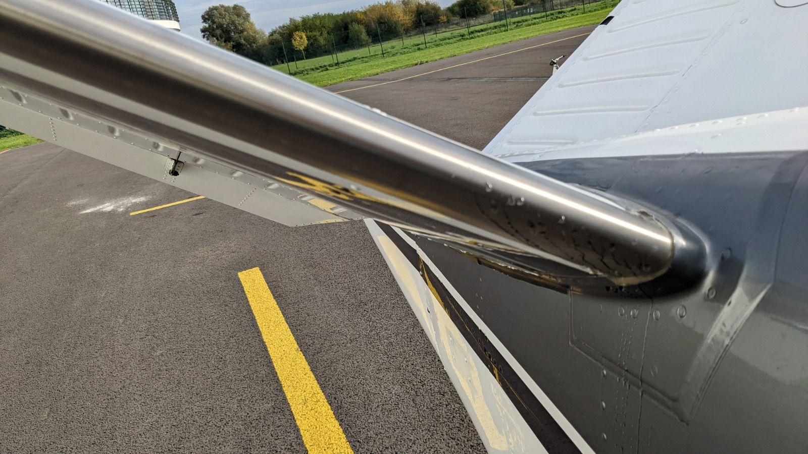 1966 Beechcraft 35 Bonanza - Exterior