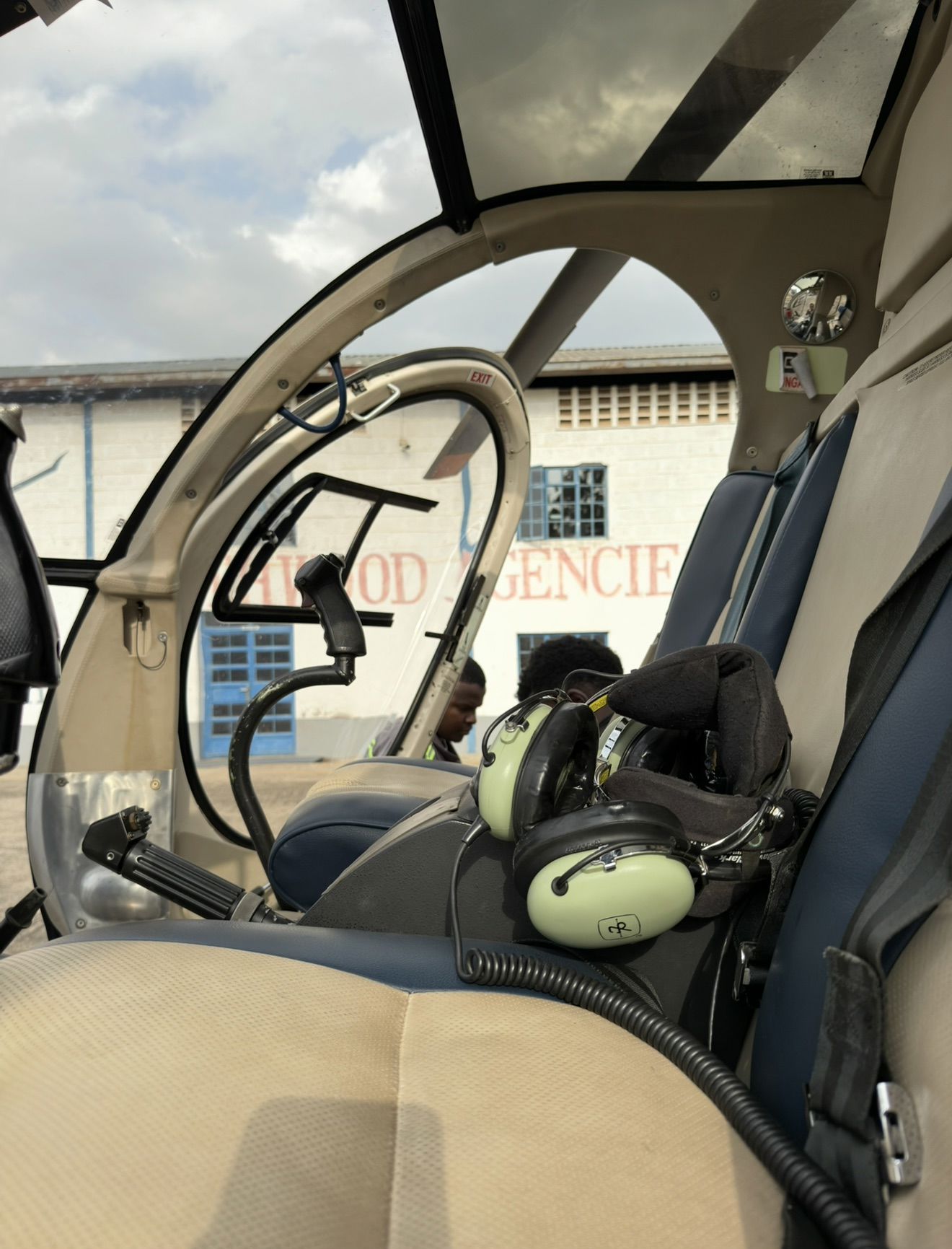 1982 Hughes 369 - Interior