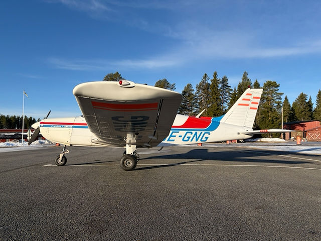 1976 Piper PA-28-151 Cherokee Warrior - Exterior