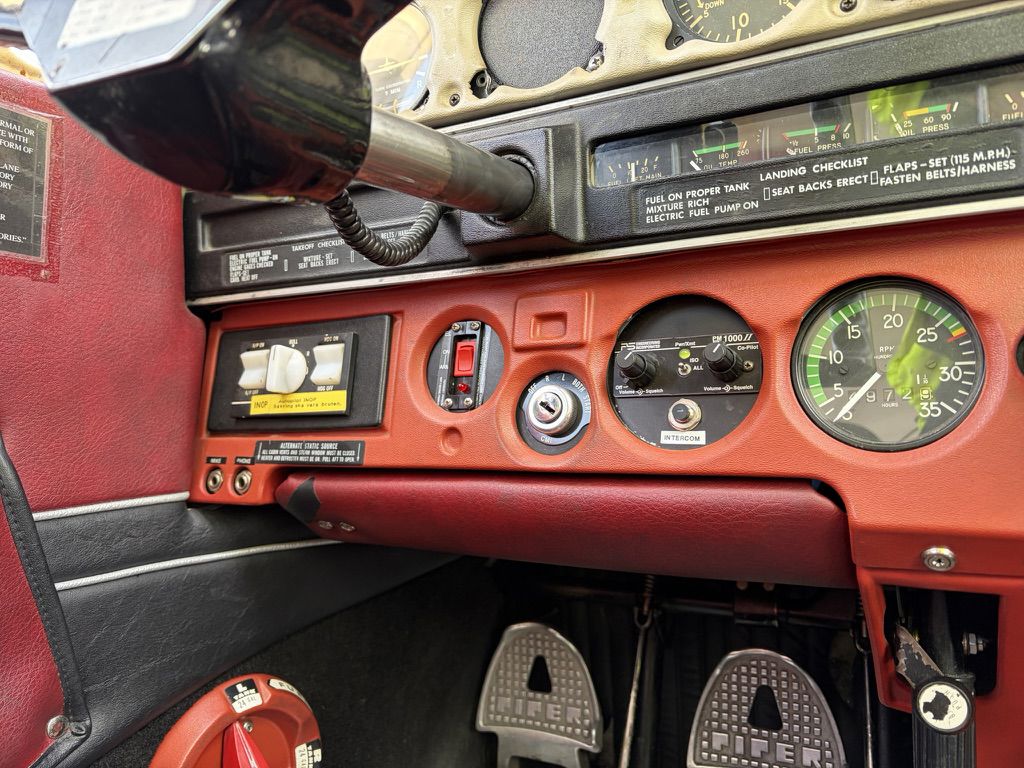 1976 Piper PA-28-151 Cherokee Warrior - Interior