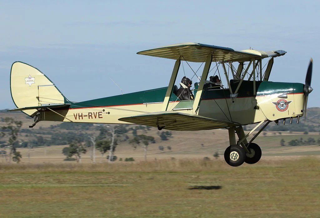 1940 De Havilland DH-82A Tiger Moth