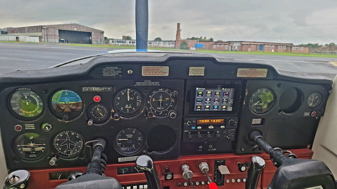 1977 Cessna 152 - Interior