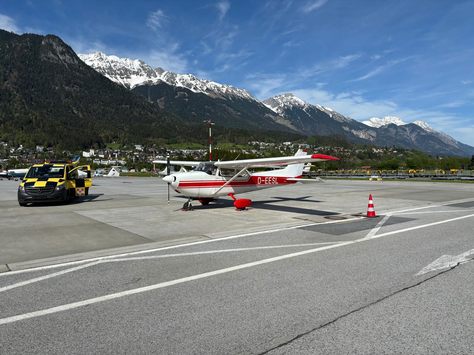 1975 Cessna 172J - Exterior