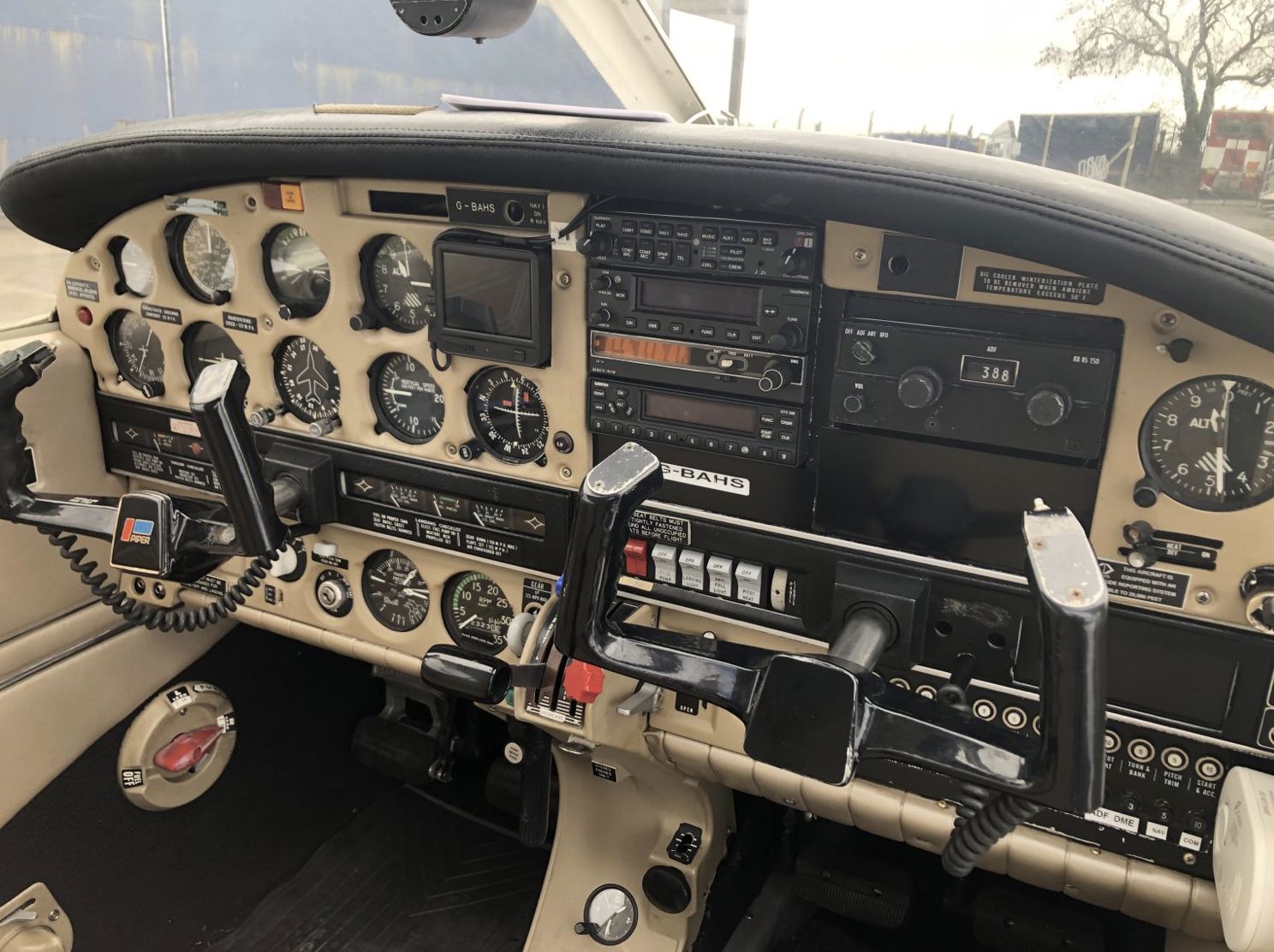 1972 Piper PA-28R-200 Arrow II - Interior
