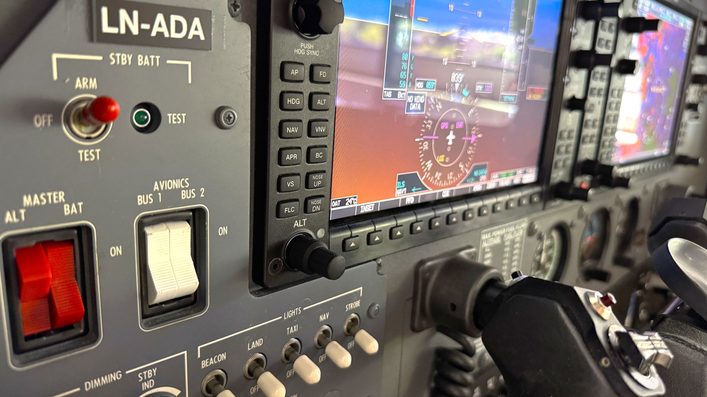 2007 Cessna 182T Skylane - Interior