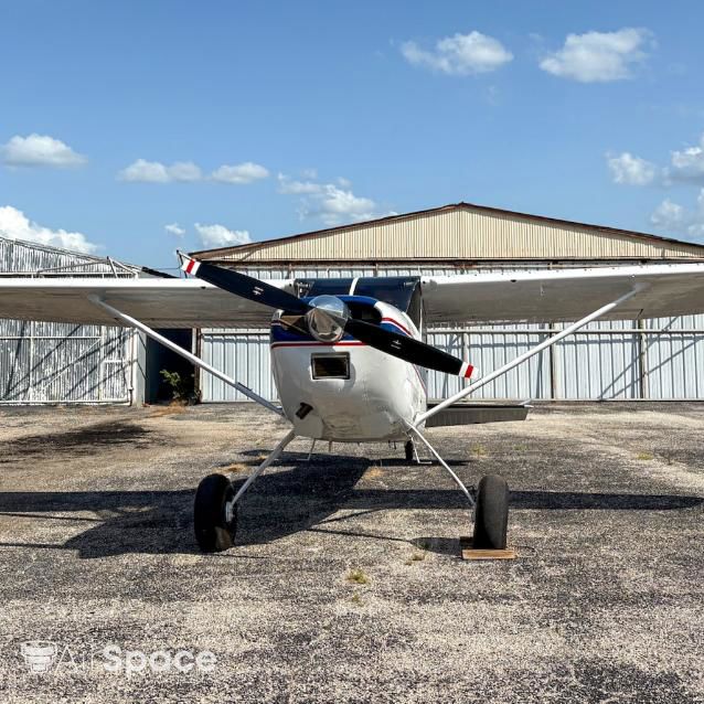 1963 Cessna 180F Skywagon - Exterior
