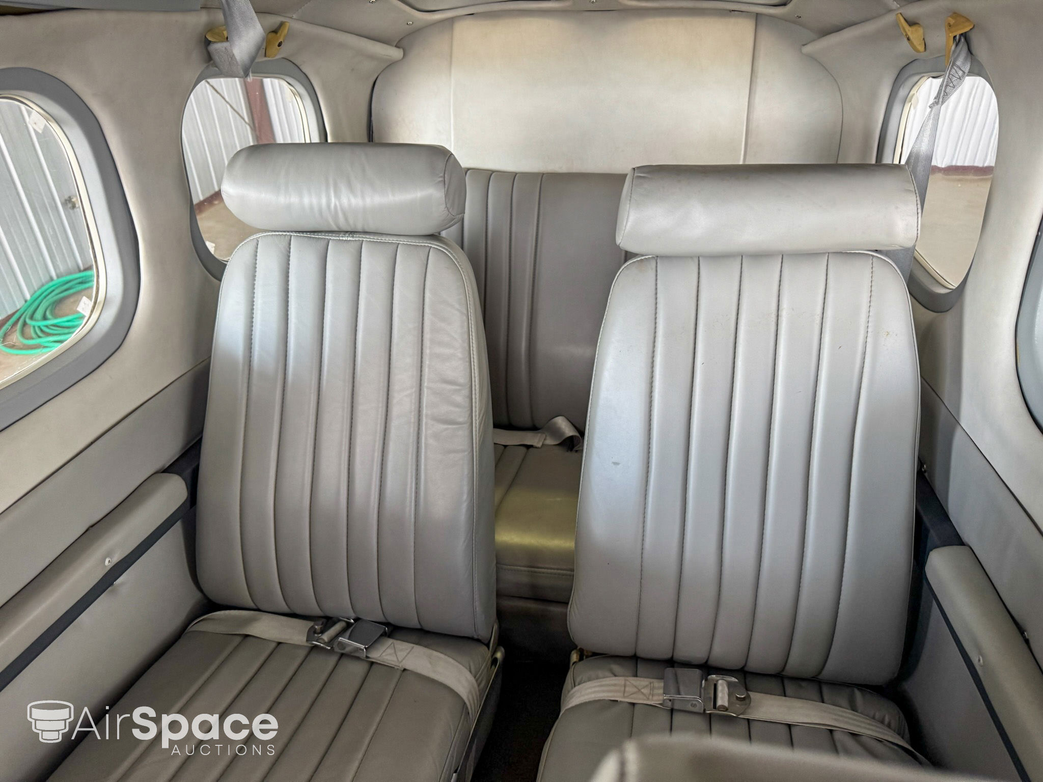 1980 Cessna P210N Pressurized Centurion - Interior