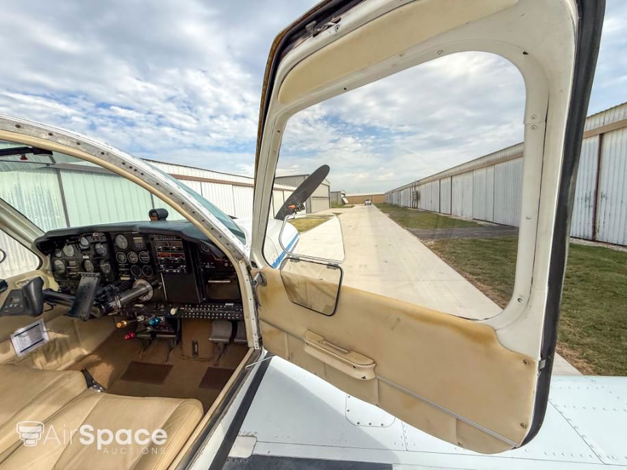 1951 Beechcraft C35 Bonanza - Interior