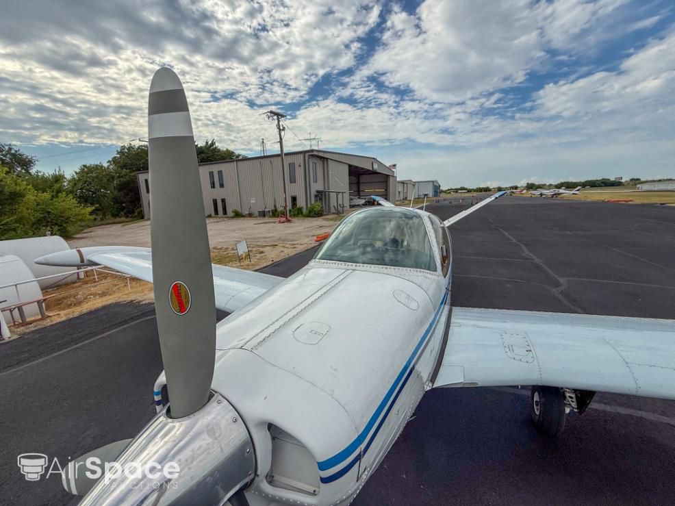 1951 Beechcraft C35 Bonanza - Exterior
