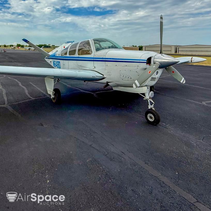 1951 Beechcraft C35 Bonanza - Exterior
