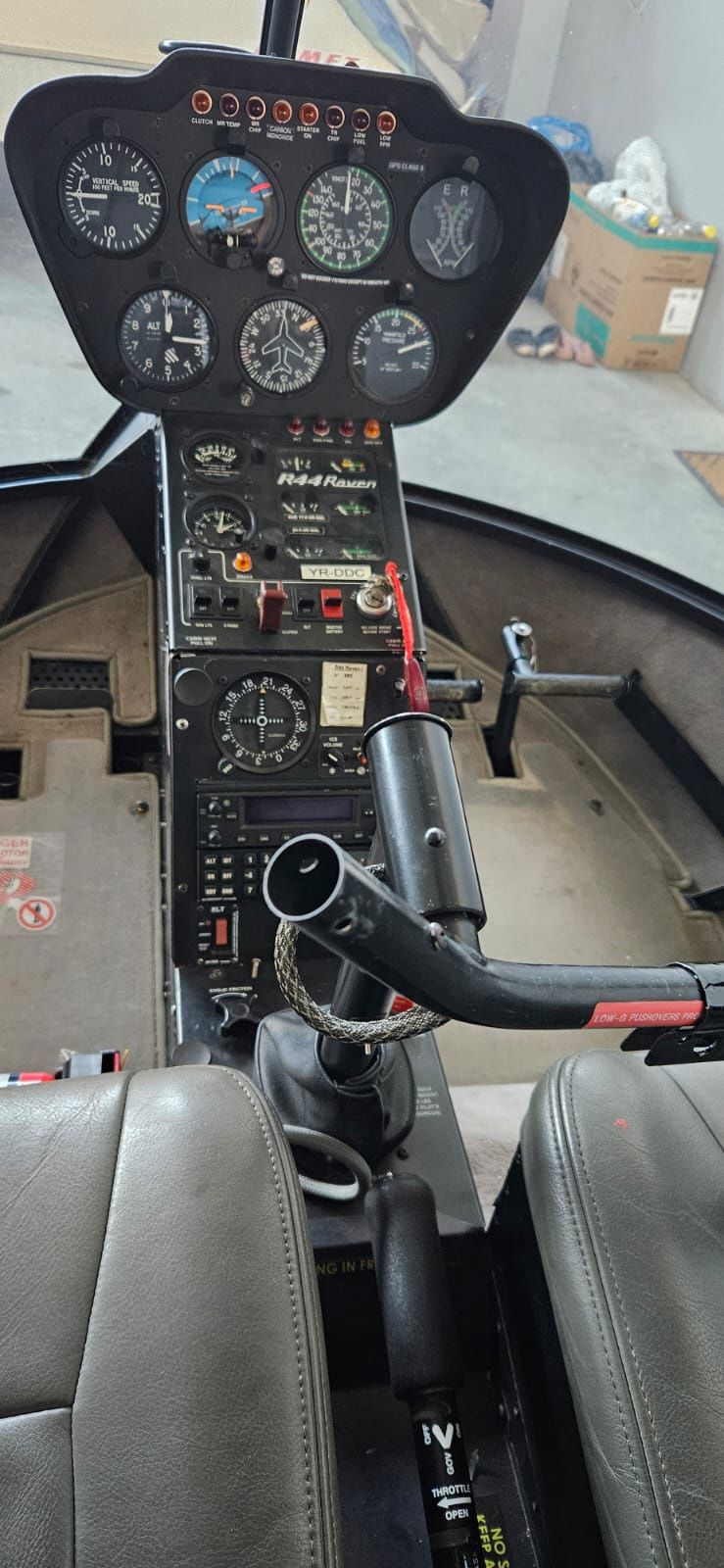 2001 Robinson R44 Raven I - Interior