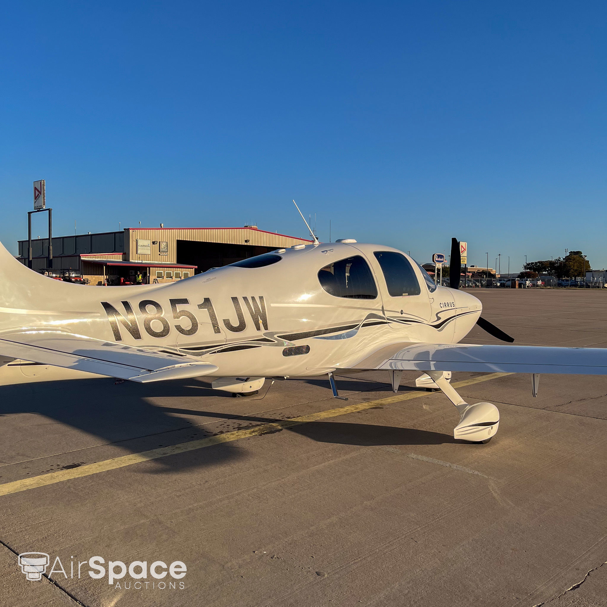 2005 Cirrus SR22 G2 - Exterior