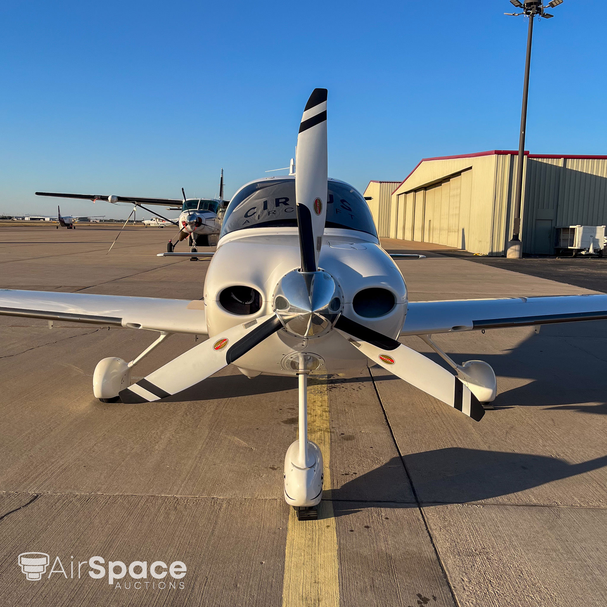 2005 Cirrus SR22 G2 - Exterior