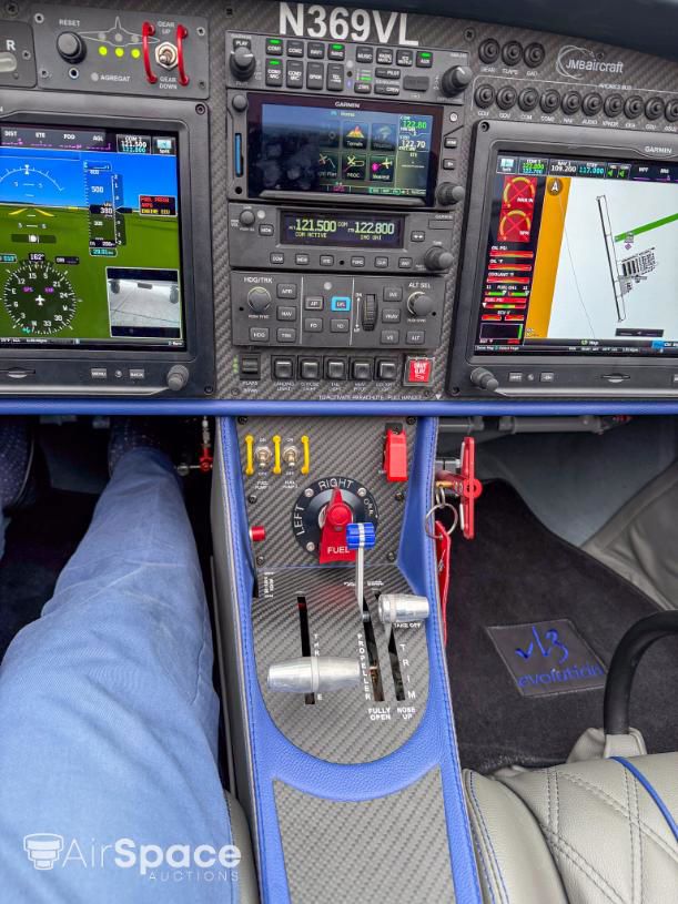 2024 JMB VL-3TE-915 - Interior