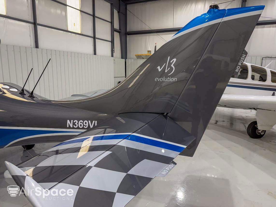 2024 JMB VL-3TE-915 - Exterior