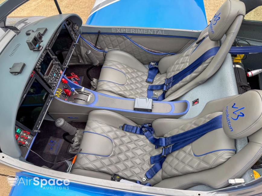 2024 JMB VL-3TE-915 - Interior