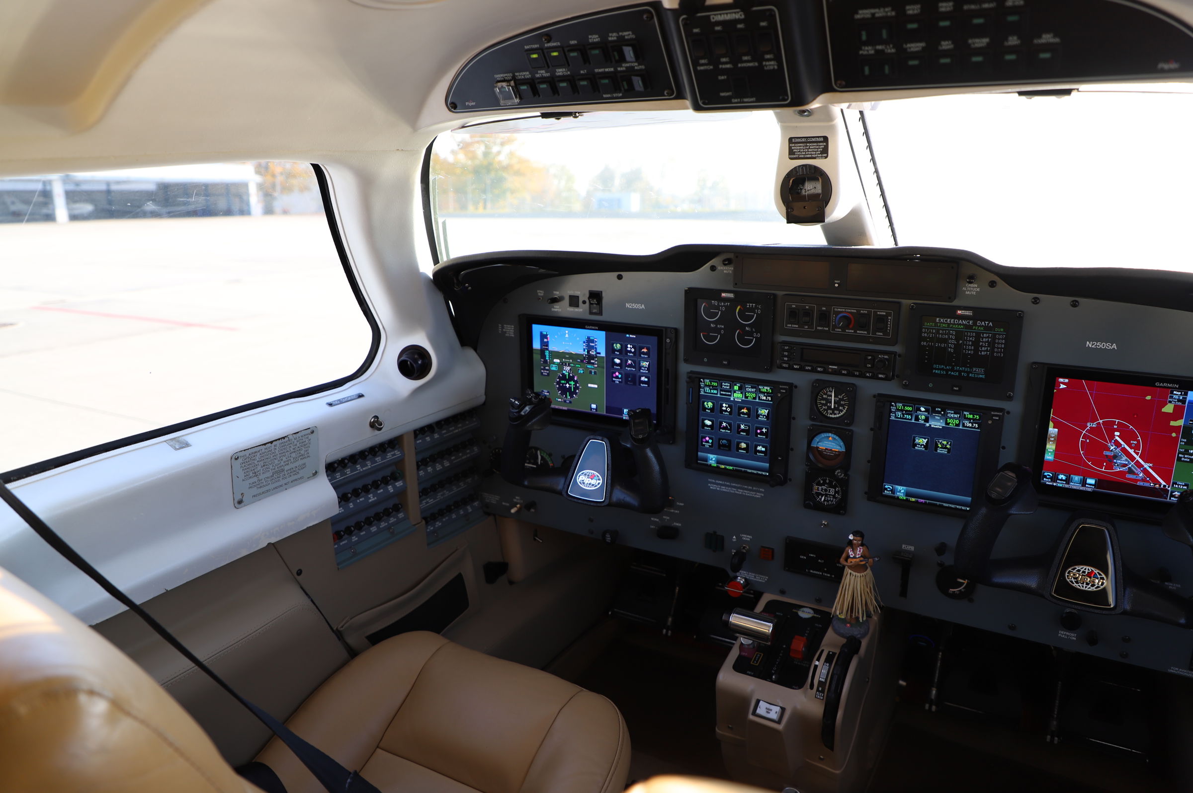 2000 Piper PA-46-500TP Malibu Meridian - Interior