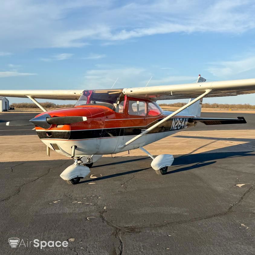 1967 Cessna 172 Skyhawk - Exterior