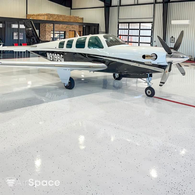 1984 Beechcraft B36TC Bonanza - Exterior