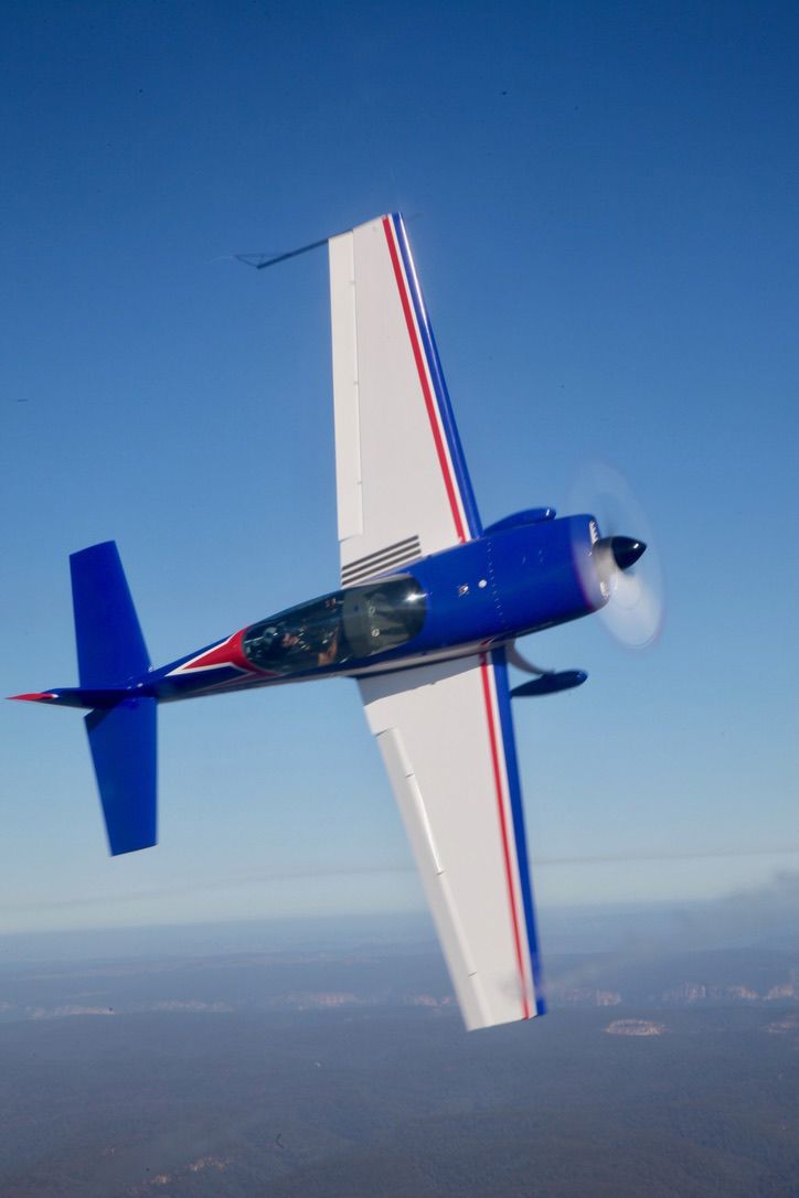 1996 Extra EA-300 L - Exterior