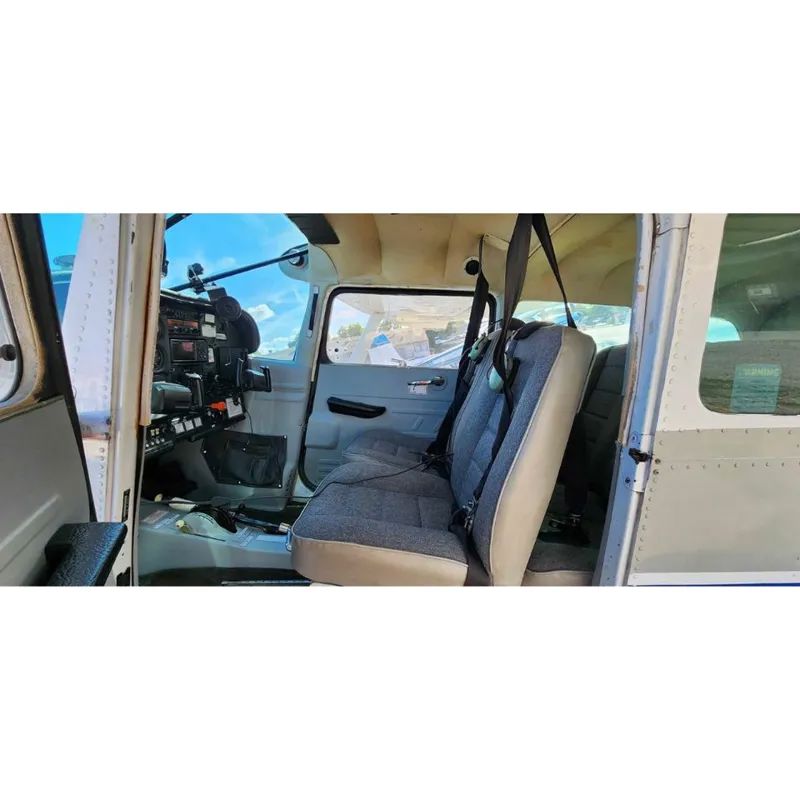 1981 Cessna 180K Skywagon - Interior