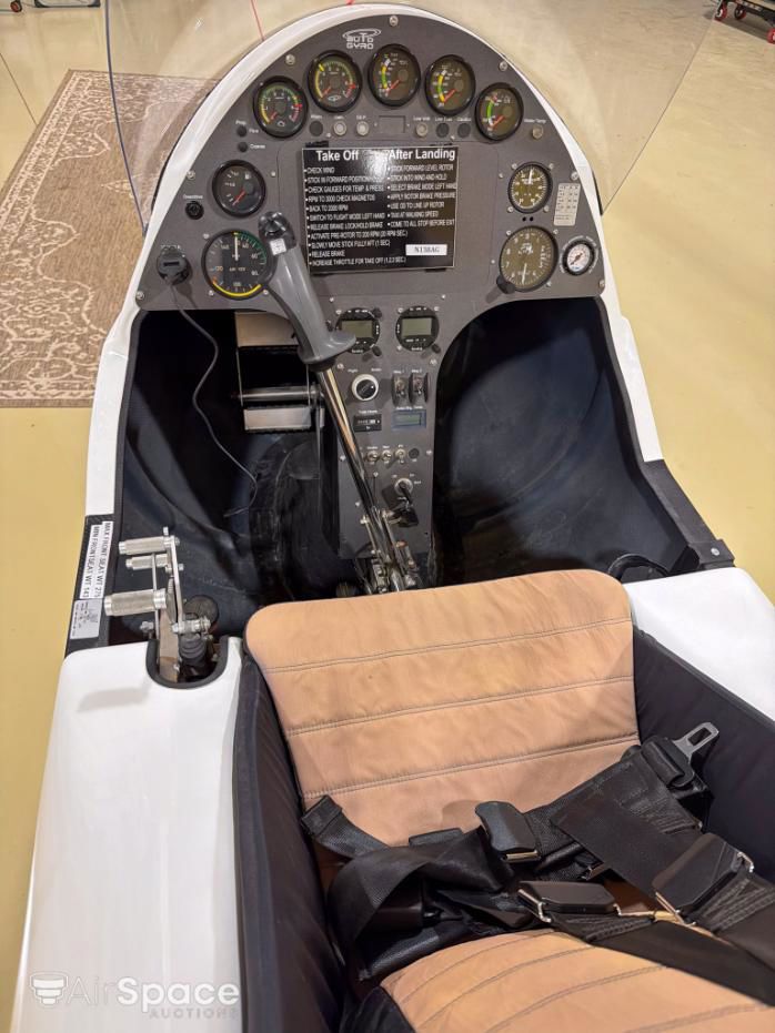 2024 MTO AutoGyro - Interior