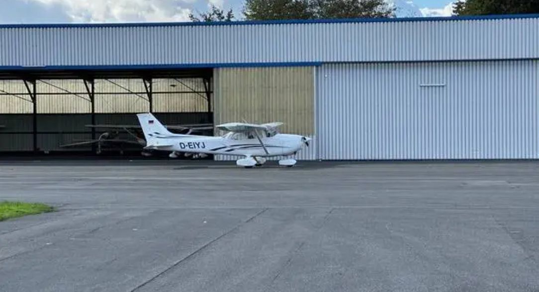 1979 Cessna 172N - Exterior