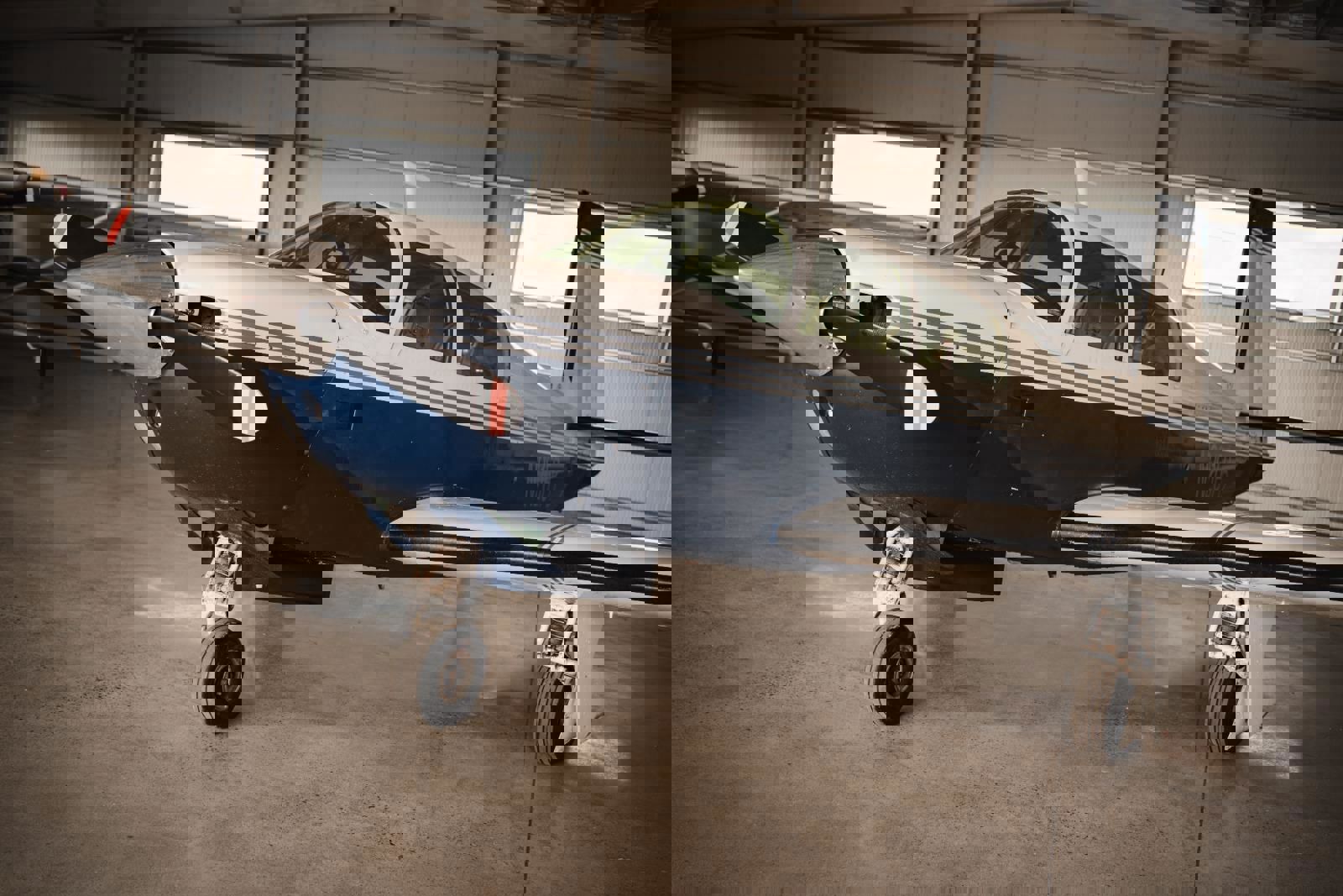 1977 Mooney M20J 201 - Exterior