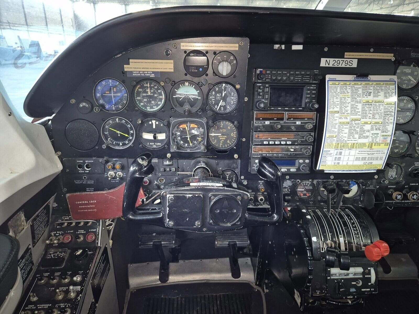 1967 Cessna 411A - Interior