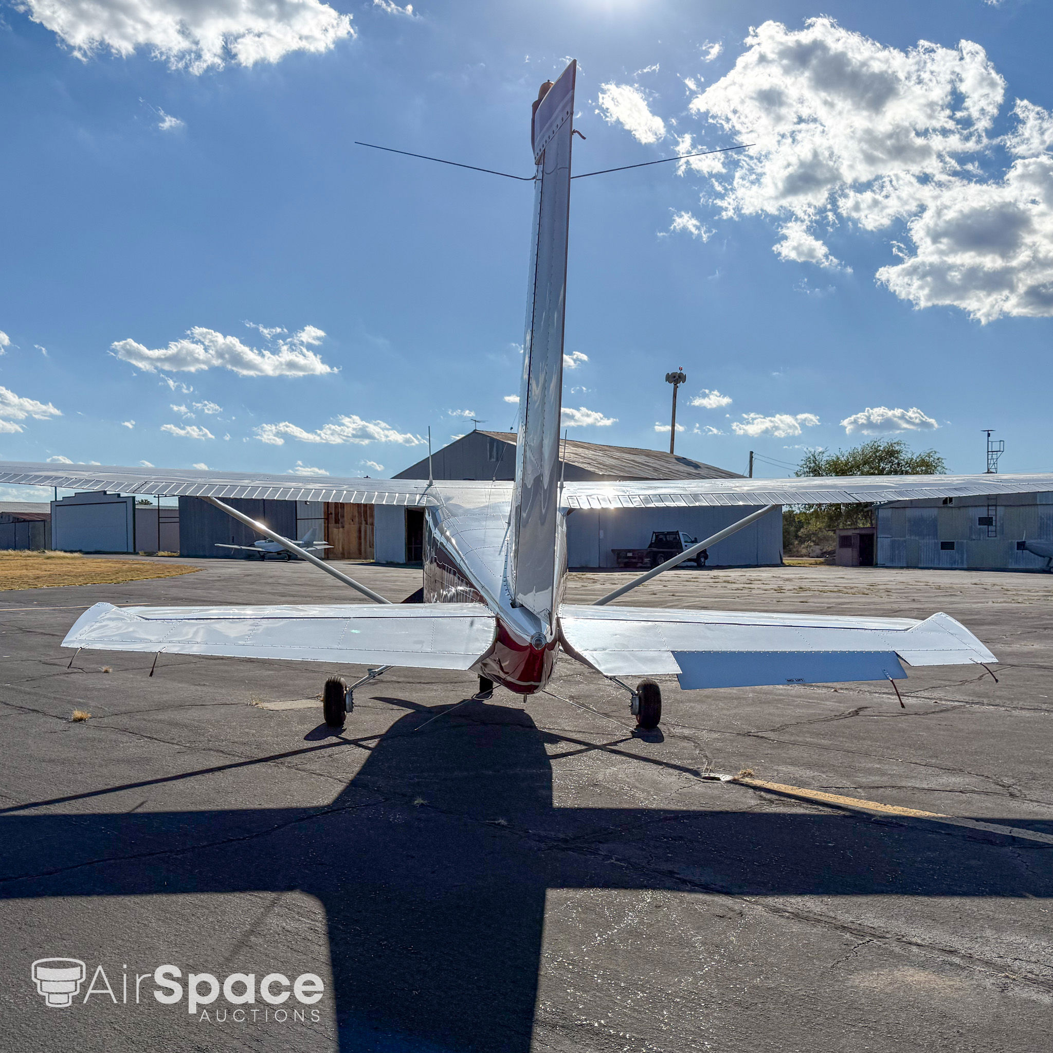 1960 Cessna 210A - Exterior