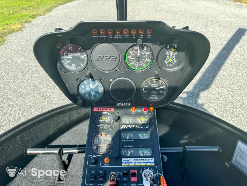 2004 Robinson R22 - Interior