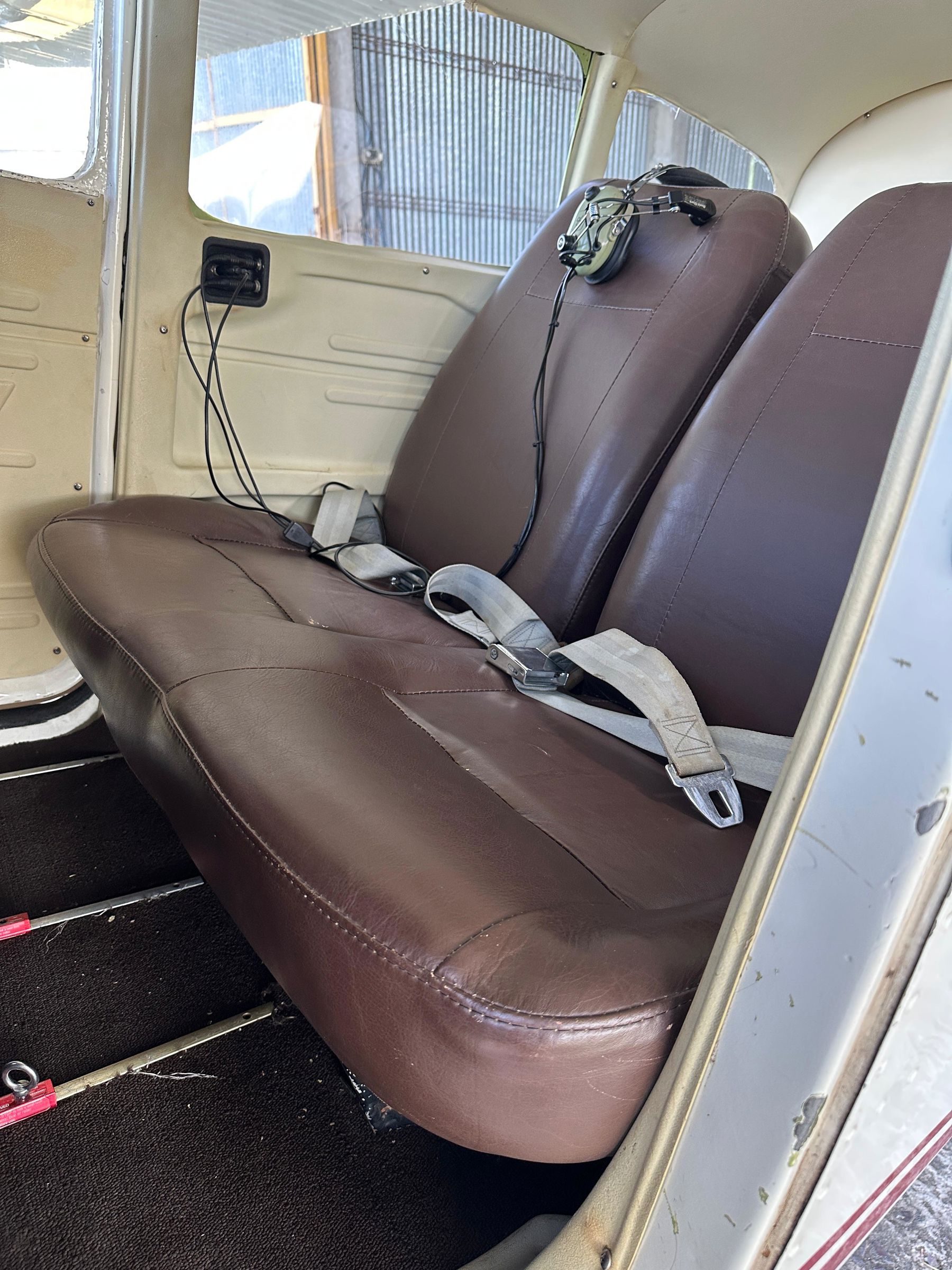 1967 Cessna 180H Skywagon - Interior