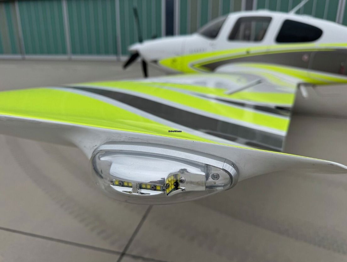 2005 Cirrus SR22 G2 - Exterior